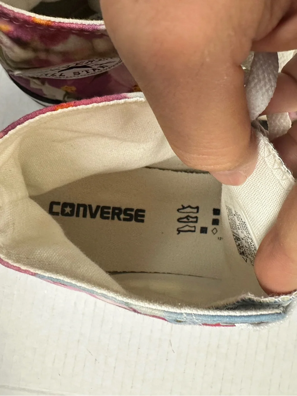 Converse All-Star Chuck Taylors Floral Sz Men 8.0 Women 10 High Top Shoe 150186F - Picture 10 of 14